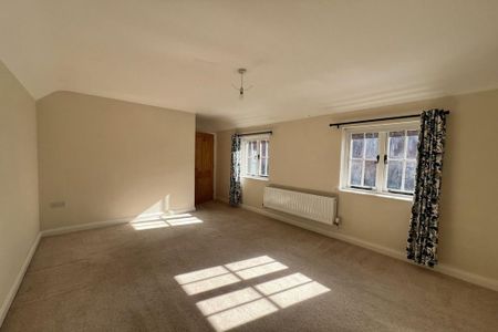 2 bedroom detached bungalow to rent - Photo 4