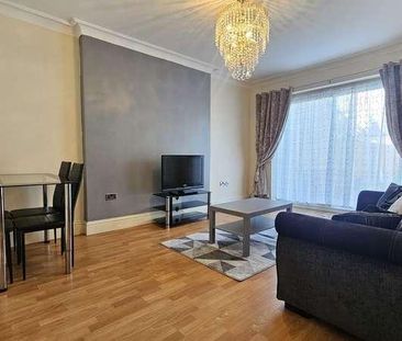 Bowes Road, W3 - Photo 2