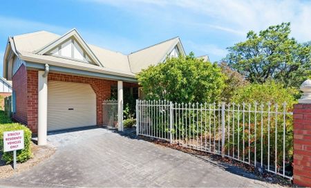 2 Bedroom Home in a Quiet Group&excl; - Photo 3