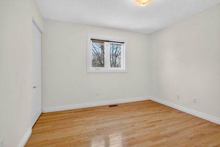 For Lease - 41 Weslock Way, Kanata, Ontario - Photo 2