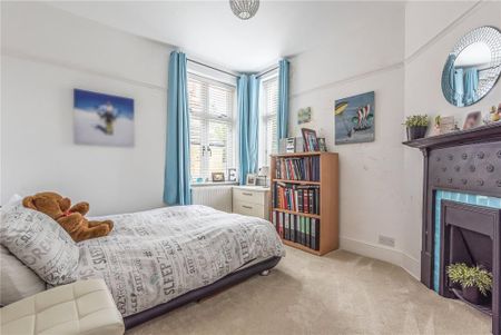 5 bedroom detached house to rent - Photo 4