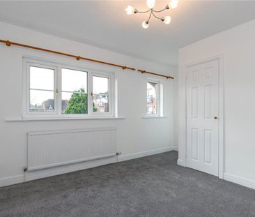 Home Farm Avenue, Macclesfield, Cheshire, SK10 - Photo 2