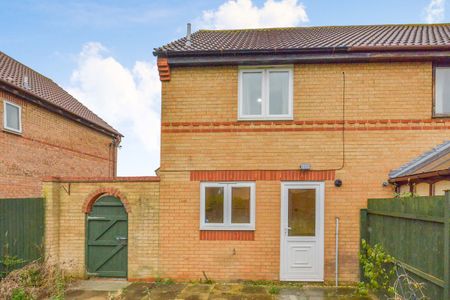 2 bedroom house to rent Wilsley Pound, Kents Hill, Milton Keynes, Buckinghamshire, MK7 - Photo 2