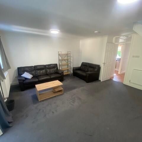 4 bedroom house to rent - Photo 1