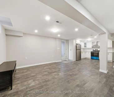 32 Hearne Crescent #Basement - Photo 1