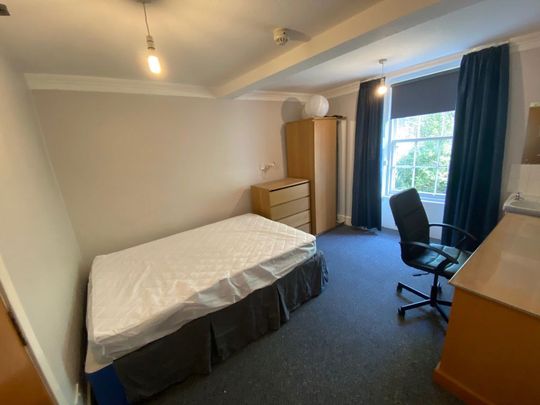 Springfield, Dundee - Photo 1