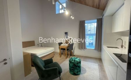 Studio flat to rent in Bubbling Well Square, Ram Quarter, SW18 - Photo 2