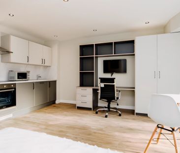 premier Studio (with dishwasher) - Photo 5