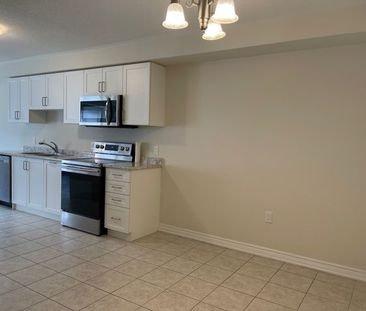 For Lease - 224 Dalgleish Trail, Hamilton, Ontario - Photo 2