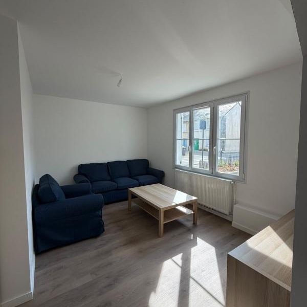 A LOUER CHAMBRE EN COLOCATION – Maison entièrement rénovée de 90 m² avec jardin – Angers / Belle-Beille - Photo 1