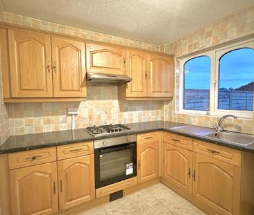 2 bedroom semi-detached house to rent - Photo 6