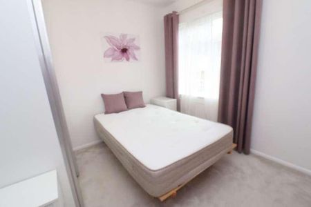 Odessa Street, Gabriel House, SE16 - Photo 4