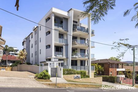 Stylish and Modern Apartment in the Heart of Auchenflower - Photo 2