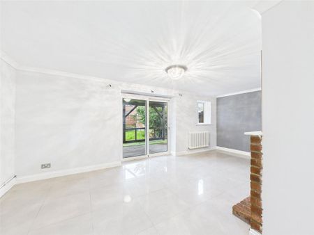 3 bedroom terraced house to rent - Photo 5