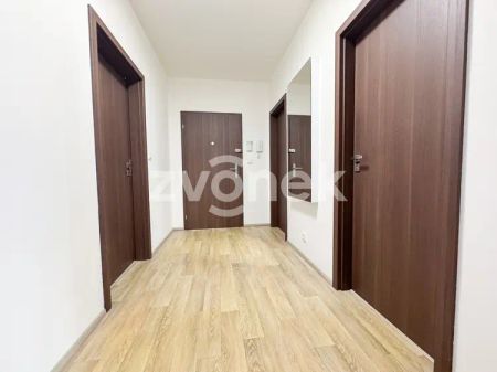 Krásný byt 4+kk Zlín, Nad Ovčírnou, garáž, velká terasa - Photo 4