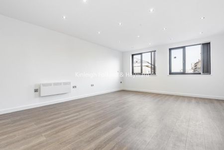 Studio to rent - Photo 3