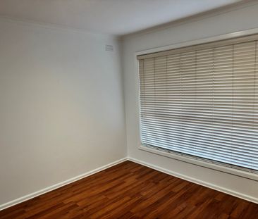 10/21 Cohuna Street, Brunswick West VIC 3055 - Photo 3