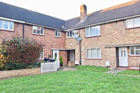 4 bedroom terraced house to rent - Photo 4