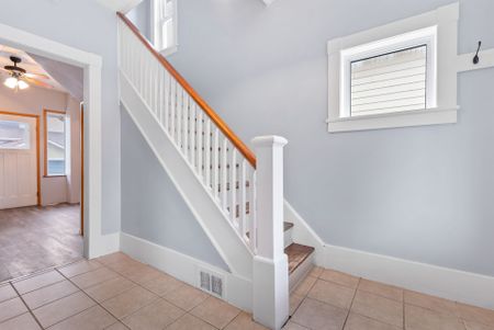 For Lease - 126 Durham Street, Kawartha Lakes, Ontario - Photo 2