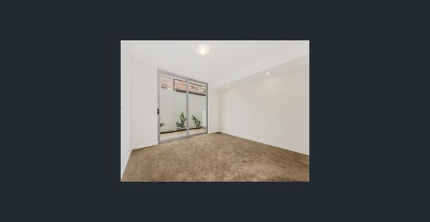 Stunning Two Bedroom Apartment - Photo 1