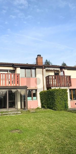 MAGNIFIQUE PROPRIÉTÉ AVEC VUE SUR LE LAC - Photo 1