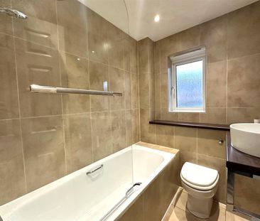 Derwent Close, Watford - Photo 3