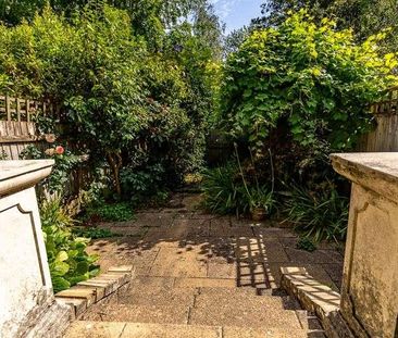Bourne Banks, Branksome Wood Road, Bournemouth, BH4 - Photo 5