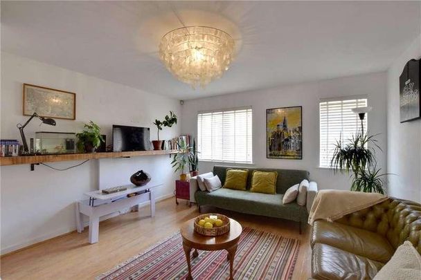 Lownes Courtyard, Boone Street, Lewisham, London, SE13 - Photo 1