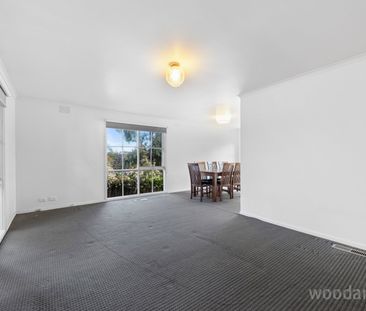 THE PERFECT FAMILY HOME!!!! - Photo 2