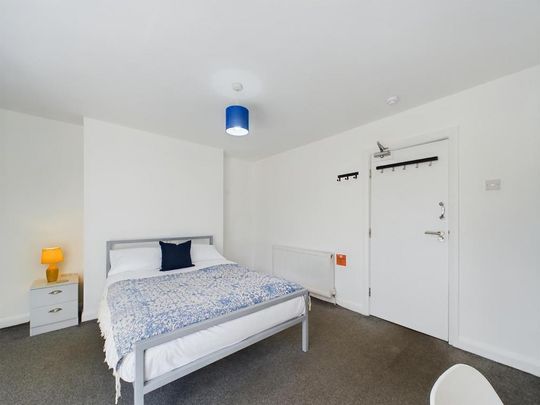 7 bedroom house to rent - Photo 1