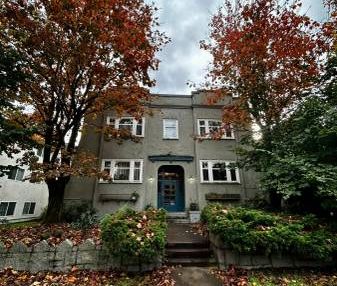 1 bed/1bath in Historic Granville Neighbourhood - Photo 4