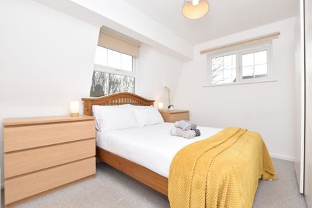 1 bedroom apartment to rent Red Lion Court, Bishop's Stortford, Hertfordshire, CM23 - Photo 4