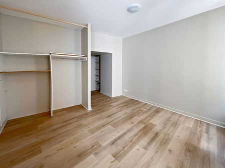 Apartment - Photo 2