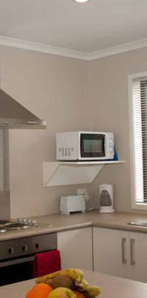 Walk to Uni - Photo 1