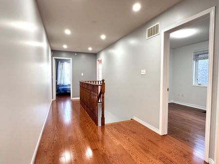 For Lease - 28 Voysey Way, Markham, Ontario - Photo 2