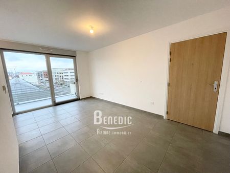 Location Appartement 2 pièces 43m² - Photo 2
