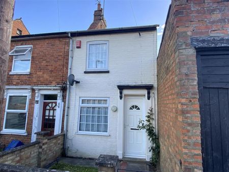 2 bedroom terraced house to rent - Photo 5