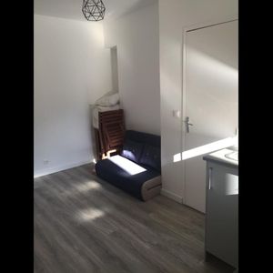 Location appartement 1 pièce, 15.00m², Le Kremlin-Bicêtre - Photo 2