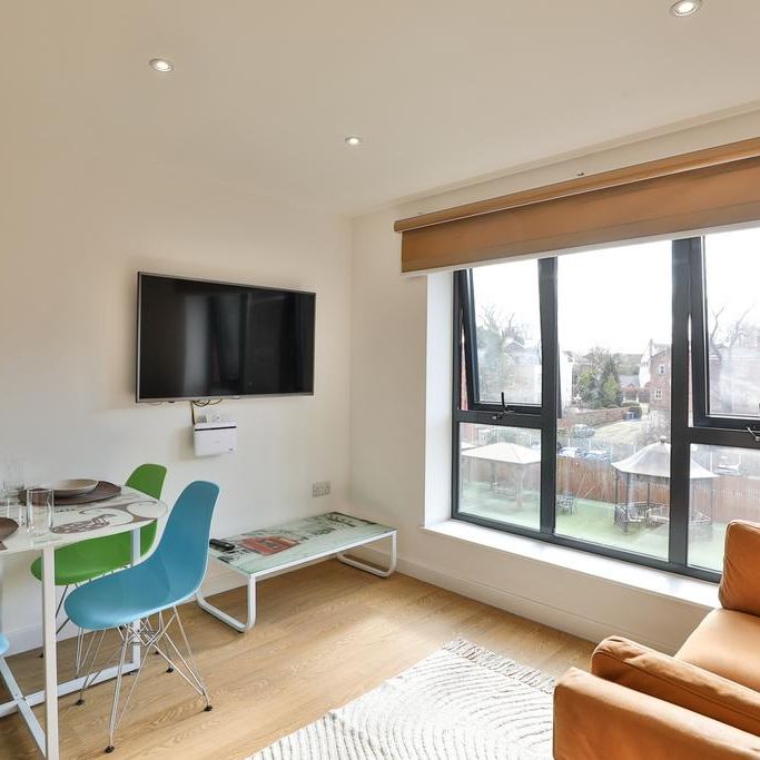 Studio to rent - Photo 1