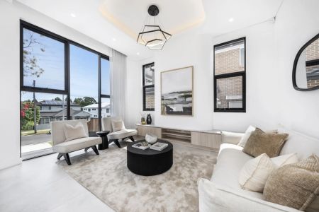 Brand New Luxury Five Bedroom Home in Ultra-Convenient Location - Photo 3