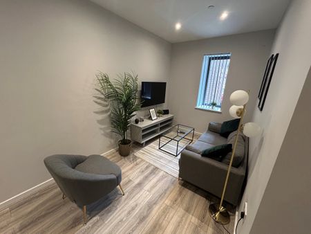 Crosby Road North, Liverpool, L22 - Photo 3