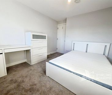 Applegarth Avenue, Guildford, Surrey, GU2 8LP - Photo 3