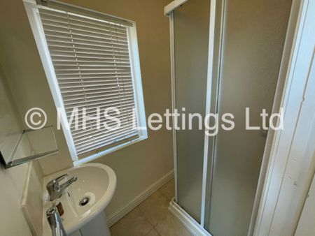 1 Bedroom Semi-Detached House for rent in Hartley Avenue - Photo 4