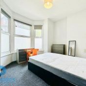 Derby Grove, Lenton - Photo 1