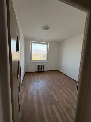 Atraktivní byt 3+1 po rekonstrukci v klidné části Duchcova. - Fotografie 1