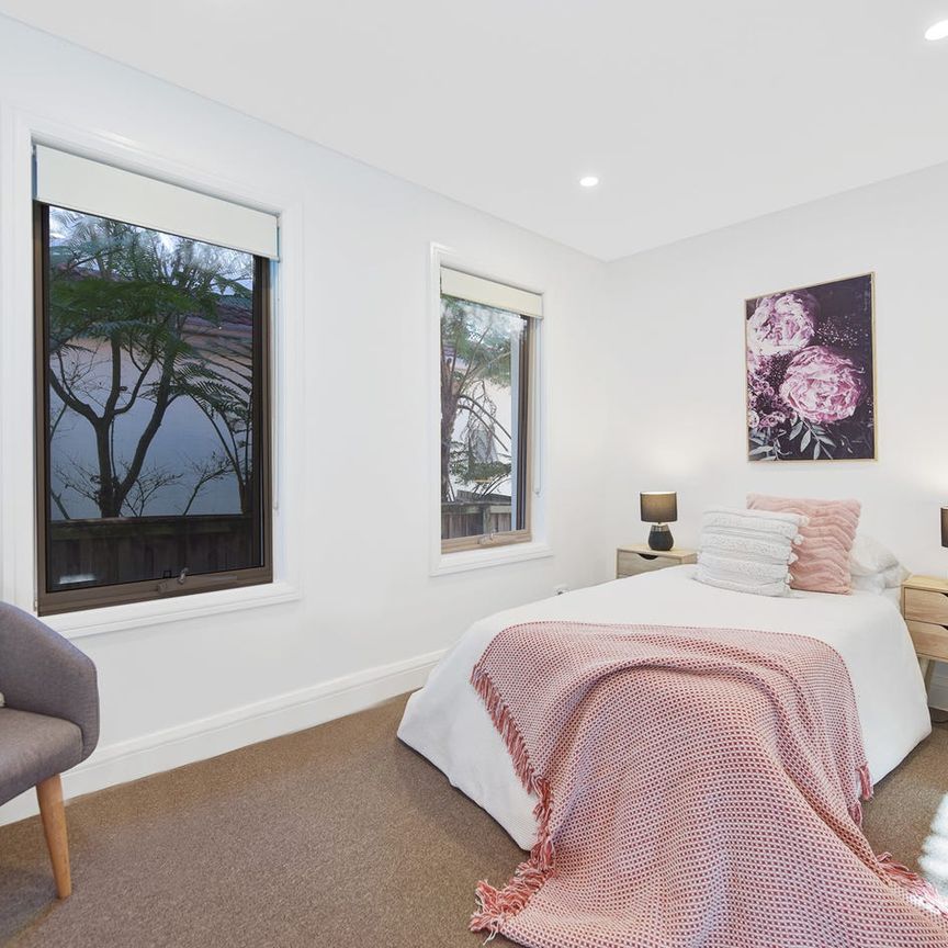 Elegant Family Home in Leafy Wahroonga with Spacious Interiors, Modern Renovations, and Walkable Access to Schools, Shops & Transport - Photo 1