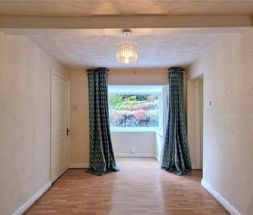 3 bedroom detached house to rent - Photo 2