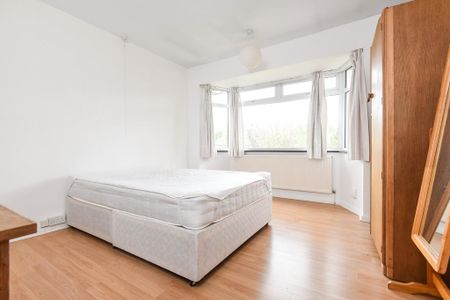 4 bedroom terraced house to rent - Photo 4