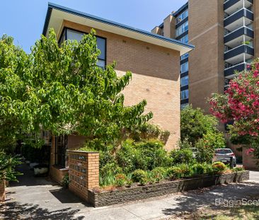 Park-Side Living - Photo 6