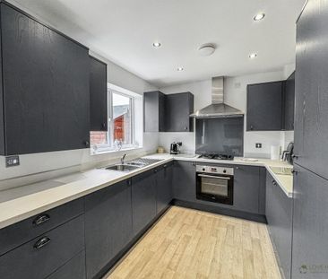 4 bedroom detached house to rent - Photo 3